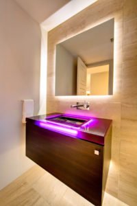nowoczesne oświetlenie łazienki